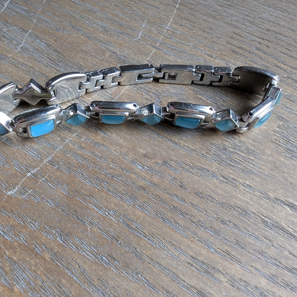 Beautiful Silver Toned and Blue Stone Bracelet - Picture 3 of 4
